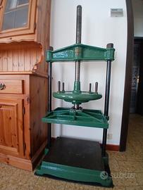 Antica pressa industriale 