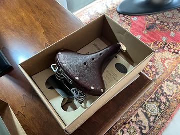 Sella BROOKS B67 Honey