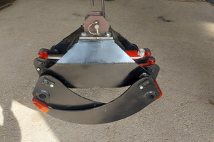 Pinza carico tronchi