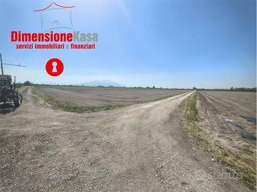 Terreno di 24000 m² a Acerra