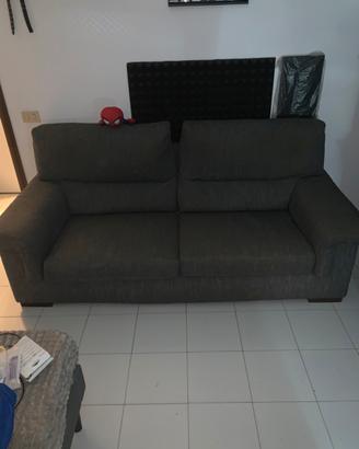 2 divani e 1 letto matrimoniale
