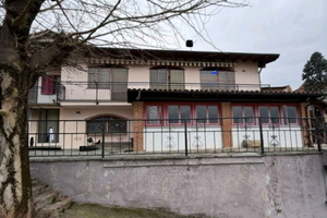 Villa panoramica in collina