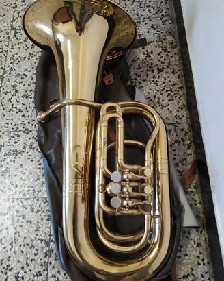 strumento musicale a fiato basso in fa