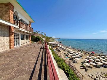 VILLA SINGOLA A ANZIO