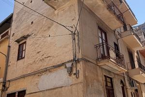 Casa indipendente da ristrutturare