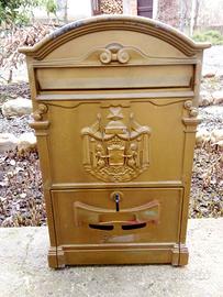 buca delle lettere in metallo