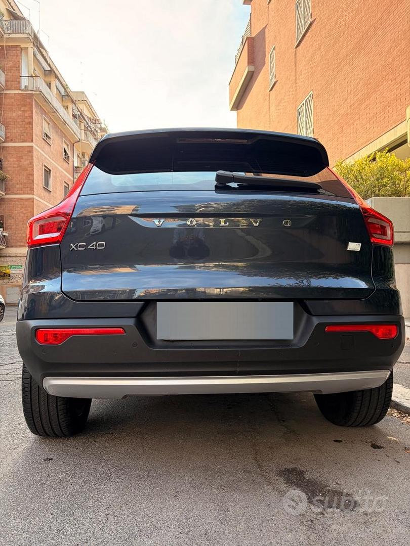 Volvo XC40 (2017-->)