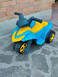 triciclo elettrico per bambini 