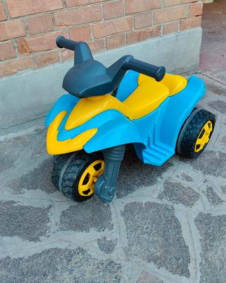 triciclo elettrico per bambini 