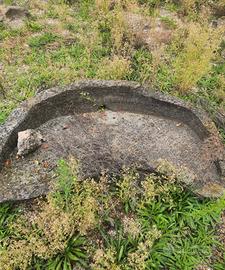 abbeveratoio in pietra