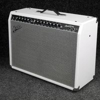 FenderChampion 100W Snow White limited edition