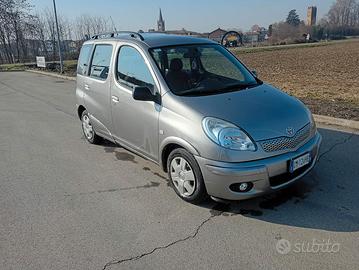 toyota yaris verso d4d 75 cv  sol