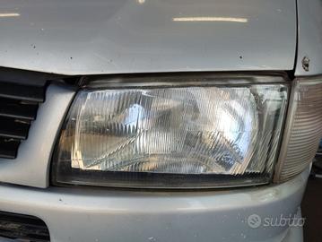 Proiettore sinistro VOLKSWAGEN CARAVELLE del 1996