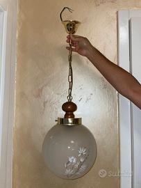 Lampadario con palla di vetro