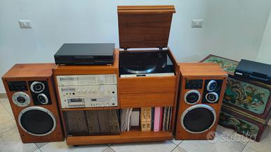 STEREO SAAB del 1983 con mobile in noce massello 