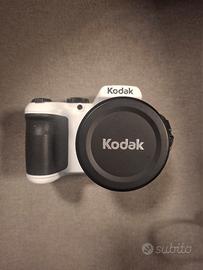 Macchina fotografica Kodak bianca