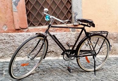 Bicicletta classica con freni a bacchetta