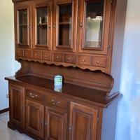 Credenza alta con vetrina