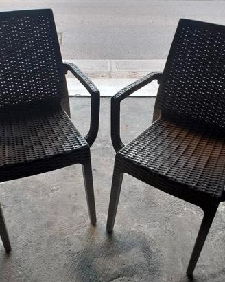 6 sedile in PVC e 16 sedie bianche 