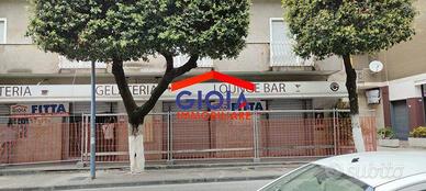Immobile di 100 m² con 1 locale a Mondragone