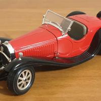 Modellino BUGATTI TYPE 55 (1932) Burago scala 1:24