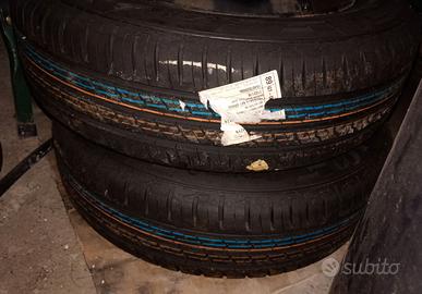 4 ruote complete con catene neve