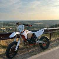 KTM 300 six days motard