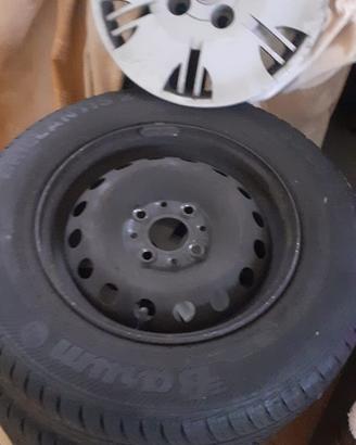 gomme e cerchi in ferro 155/80 r13