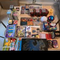 SUPER BOX POKÉMON ASSORTITO
(carte + accessori)