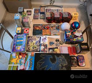 SUPER BOX POKÉMON ASSORTITO
(carte + accessori)