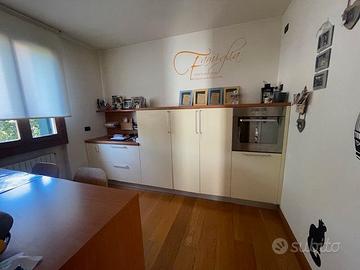 Cucina usata stile moderno