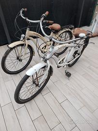 Due biciclette Sun on the Beach 