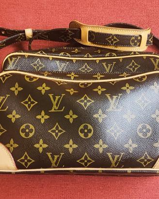 Louis Vuitton "Reporter PM" Monogram Originale 