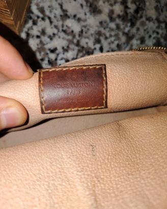 pochette luois Vuitton originale
