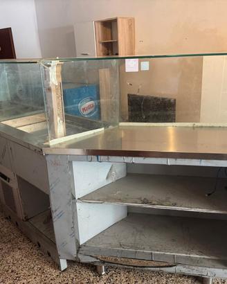 Linea buffet professionale, caldo, freddo e cassa