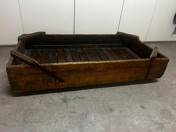Cassetta per l’uva antica in legno