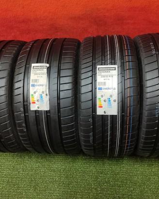 235 35 19 - 255 30 19 Gomme Estive Bridgestone