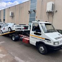 Carroattrezzi iveco daily 2.500 cilindrata diesel