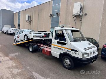 Carroattrezzi iveco daily 2.500 cilindrata diesel