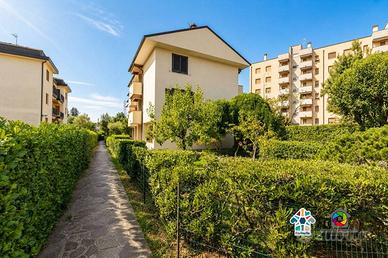 Villetta a schiera di 249 m² con 4 locali e box au