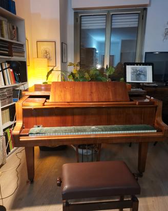 pianoforte mezza coda Petrof 