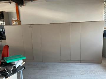 Armadio bifacciale 10 ante per ufficio beige
