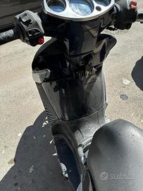 Scarabeo 250