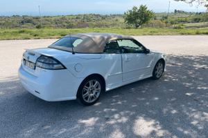 Auto in ferfette condizioni