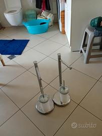 coppia di accessori per bagno 