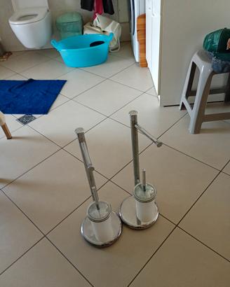 coppia di accessori per bagno 