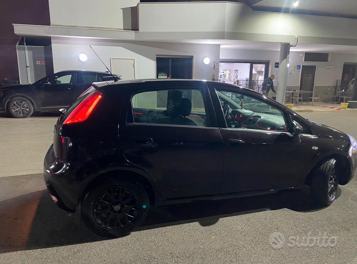 Fiat Punto Evo 2011 photo 2