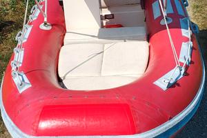 GOMMONE BWA  4 e 40 con 737 evinrude