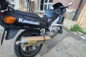 Kawasaki zzr600