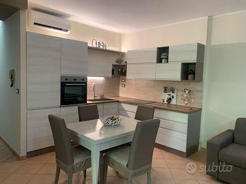 Torre dell'orso 7/9 posti 2 bagni 15 m dal mare